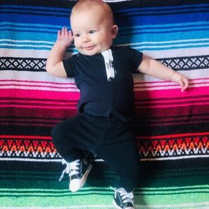 Omamimini Black T-Shirt